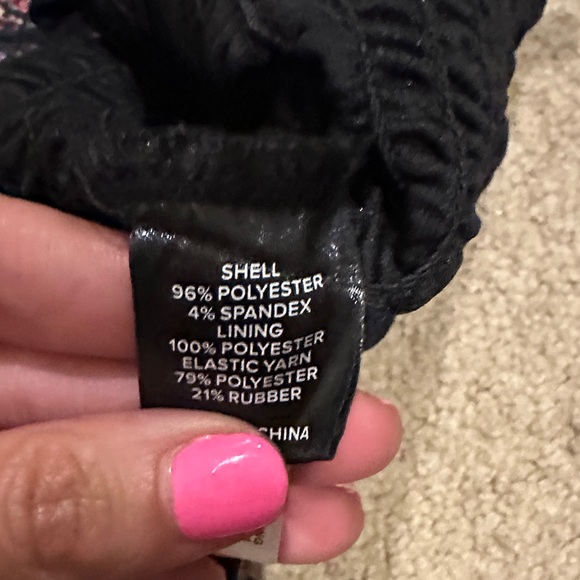 Evereve Black Multicolor Floral Smocked Blouse - Picture 7 of 7